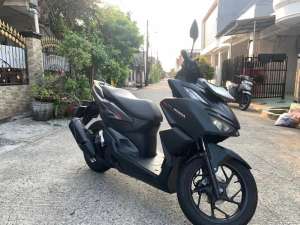Jual bekas Vario 160 CBS Thn 2025 Bln 11 Low Km 6rb Pajak panjang Like New,lokasi di Bekasi Kota
