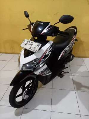 Jual bekas Vario 2013 lengkap,lokasi di Tangerang Kota
