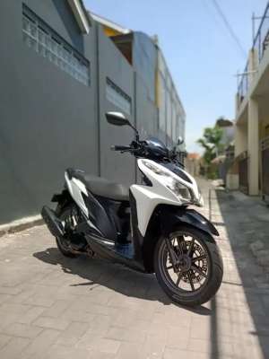 Jual bekas Vario KZR 125 Tahun 2015,lokasi di  