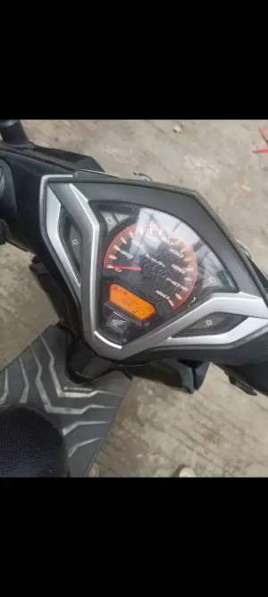 Jual bekas varip oLd 125 kzr 2014 Last edition terawat muLus,lokasi di Jakarta Selatan