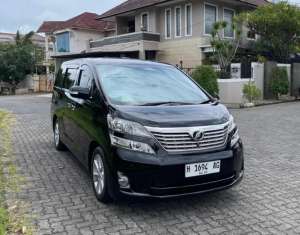 Jual bekas Vellfire 2011 G Premium Sound LOW KM FULL ORIGINAL,lokasi di Semarang Kota