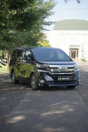 Jual bekas Vellfire G ATPM 2017 BlackVery Low KM,lokasi di Surabaya Kota