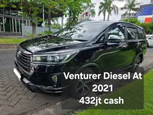 Jual bekas Venturer diesel matic at 2021 hitam reborn inova toyota,lokasi di Surabaya Kota