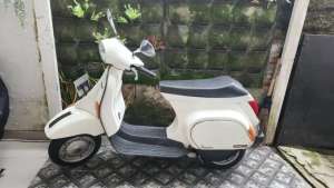 Jual bekas Vespa corsa 95 surat lengkap ngacir,lokasi di Depok Kota
