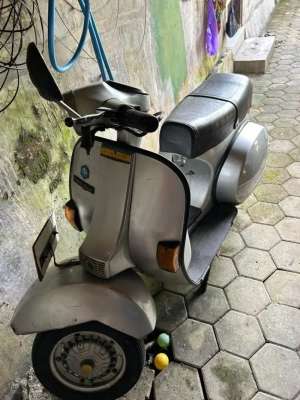 Jual bekas Vespa Exclusive 2 1995 Abu-Abu Zircon,lokasi di Bantul Kab.