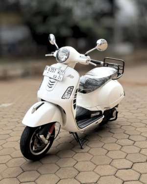 Jual bekas VESPA GTS 150 3V 2015 BERGARANSI,lokasi di Sukabumi Kab.