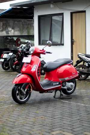 Jual bekas VESPA GTS 150 3V 2015,lokasi di Bekasi Kota