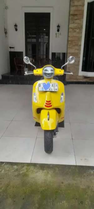 Jual bekas Vespa GTS 150 LED SS,lokasi di Jakarta Timur