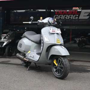 Jual bekas VESPA GTS 300 HPE 2019 ABU-ABU ABS,lokasi di Bekasi Kota