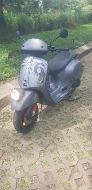 Jual bekas Vespa GTV 300 cc thn 2022,lokasi di Jakarta Selatan