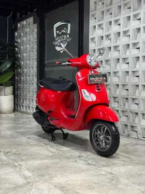 Jual bekas Vespa Lx 125cc 2021 Promo Termurah,lokasi di Malang Kota