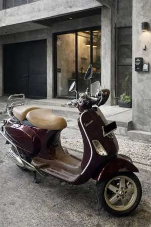 Jual bekas Vespa LXV 3V 150cc - Rare Item,lokasi di Sidoarjo  Kab.