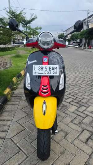 Jual bekas Vespa micky mouse 2023 annivesary disney,lokasi di Surabaya Kota
