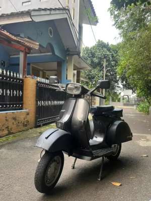 Jual bekas Vespa P150XE Exclusive,lokasi di  