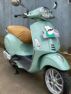 Jual bekas VESPA PRIMAVERA 150 I-get ABS 2024 KM 2rb CBU,lokasi di  ,Jakarta Selatan
