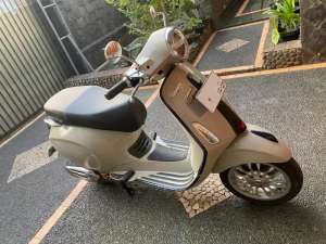 Jual bekas Vespa Primavera s iget ABS 2022,lokasi di Depok Kota