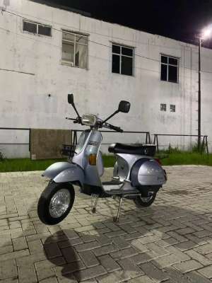 Jual bekas Vespa PX Exclusive 2 Tahun 2004 Surat LengkapFakturKTP Pemilik 1,lokasi di Banjarmasin Kota