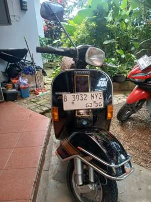 Jual bekas Vespa px sport epi 150cc,lokasi di Tangerang Selatan Kota