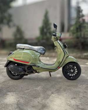 Jual bekas VESPA SPRINT 150 iGET ABS FACELIFT 2023 TERMURAH,lokasi di Bondowoso Kab.