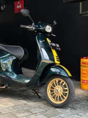 Jual bekas Vespa Sprint 2020 Racing Sixties Rare KM 5rb,lokasi di Jakarta Barat