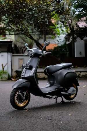 Jual bekas Vespa sprint iget abs led 2020,lokasi di Jakarta Selatan