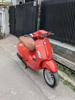 Jual bekas Vespa Sprint Iget ABS Orange Tramonto Lengkap,lokasi di Bandung Kab.
