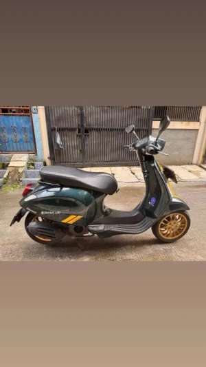 Jual bekas vespa sprint racing sixties green bosco,lokasi di Jakarta Utara