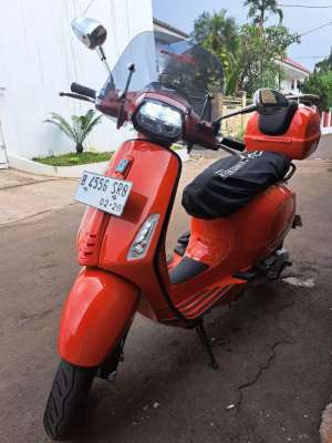 Jual bekas Vespa Sprint S Orange pemakaian tahun 2023 km 170 Gress,lokasi di  ,Jakarta Selatan