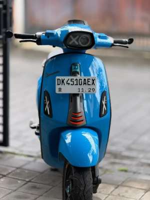 Jual bekas Vespa Sprint S150 2014 Full Modif Stylish KM Low Siap Pakai Murah,lokasi di Denpasar Kota