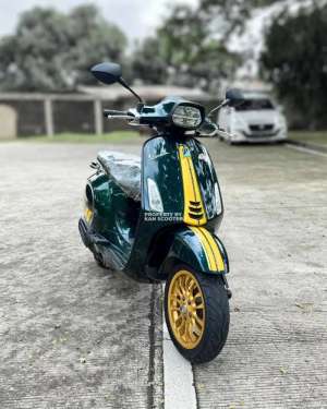 Jual bekas VESPA SPRINT SIXTIES RACING LIMITED EDITION 2020 TERMURAH,lokasi di  ,Bogor Kab.