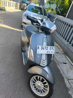 Jual bekas Vespa Sprint V3 2016,lokasi di Tangerang Selatan Kota