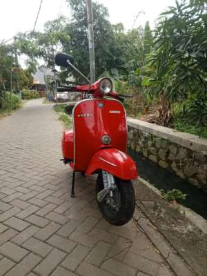 Jual bekas Vespa super 150cc kepala bulat original,lokasi di Tangerang Kota