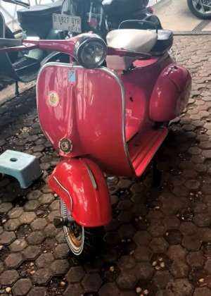 Jual bekas Vespa vbb 64 surt komplit plat B jkt pajak juli 2024 pts sprint siem,lokasi di Jakarta Selatan