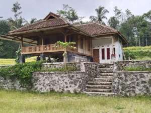 VILA, SAWAH, KOLAM IKANTANAH DARATSALURAN AIR BERSIH PEGUNUNGAN lokasi di Subang Kab., tersedia melalui melalui situs Olx