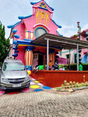 VILLA 2BR MUAT 10 ORANG PUNCAK KOTA BUNGA BOGOR CIANJUR lokasi di Cianjur Kab., tersedia melalui melalui situs Olx