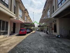 VILLA BARU CEMARA HARMONI JL. BUDI UTOMO DEKAT CEMARA ASRI lokasi di Medan Kota, tersedia melalui melalui situs Olx