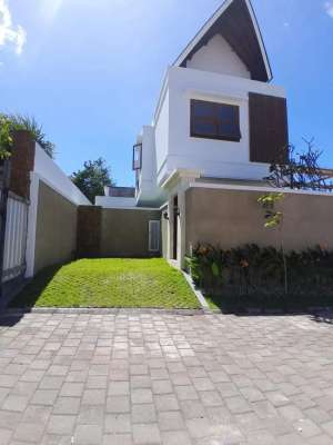 VILLA DI SEWAKAN FULLY FURNISHED DEKAT PANTAI DI UNGASAN lokasi di Kab. Badung, tersedia melalui melalui situs Olx