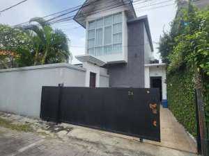 Villa disewakan berlokasi di area premium Berawa-Canggu. lokasi di Kab. Badung, tersedia melalui melalui situs Olx