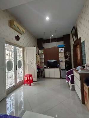 Villa Lebar 8 Komplek Cemara Asri Medan lokasi di Medan Kota, tersedia melalui melalui situs Olx