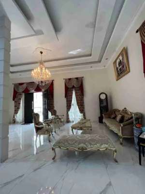 Villa Mewah Daerah Tuntungan Medan Jl. Flamboyan lokasi di Medan Kota, tersedia melalui melalui situs Olx