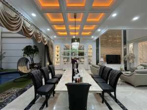 VILLA MEWAH LUX PADANG GOLF MANSION JL. DC MAHAKAM lokasi di Medan Kota, tersedia melalui melalui situs Olx