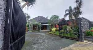 villa murah luas 1000 dekat wisata batu dan kampus UMM parkir luas lokasi di Batu Kota, tersedia melalui melalui situs Olx