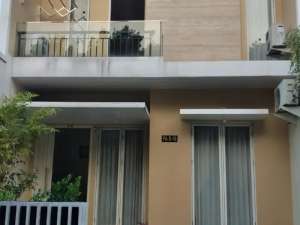 Villa Valensia Dekat Paluwon Mall Lontar Citraland lokasi di Surabaya Kota, tersedia melalui melalui situs Olx