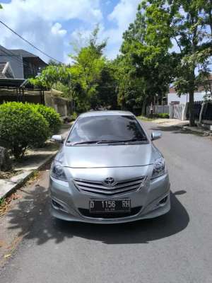 Jual bekas Vios G at TRD 2012 silver,lokasi di Bandung Kota