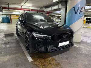 Jual bekas VOLVO XC60 T8 PLUG-IN HYBRID 2023 - LIKE NEW, 450 HP -IX X1 X3 GLC GLB,lokasi di Jakarta Barat