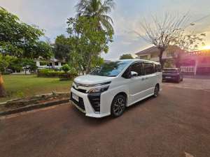 Jual bekas Voxy 2019 KM 48rb Pajak Panjang 2027 Putih Istimewa,lokasi di Jakarta Barat
