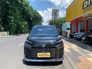 Jual bekas voxy 2023 automatic,lokasi di Surabaya Kota