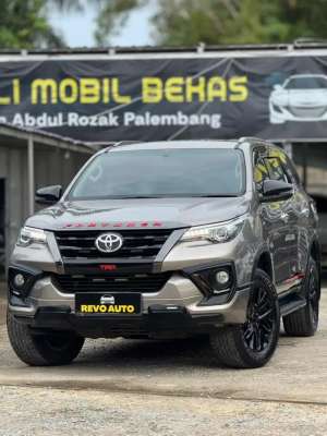 Jual bekas VRZ TRD 20192020 Automatic diesel 2.4 solar Fortuner 2018 gr 2021,lokasi di Palembang Kota