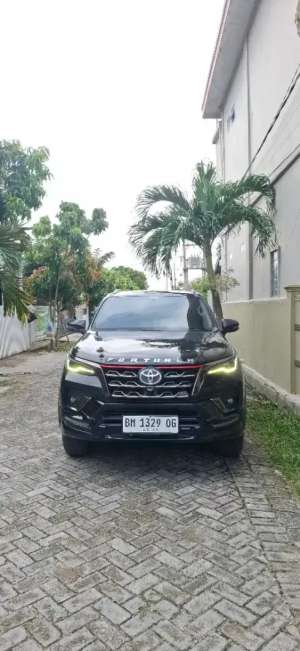 Jual bekas VRZ TRD AT 2021 Last Edition,lokasi di Pekanbaru Kota