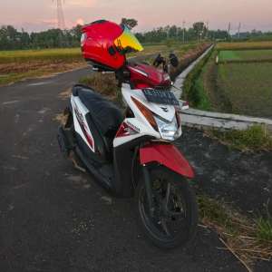 Jual bekas WTS beat 2015 esp starter halus mesin normal,lokasi di Klaten Kab.